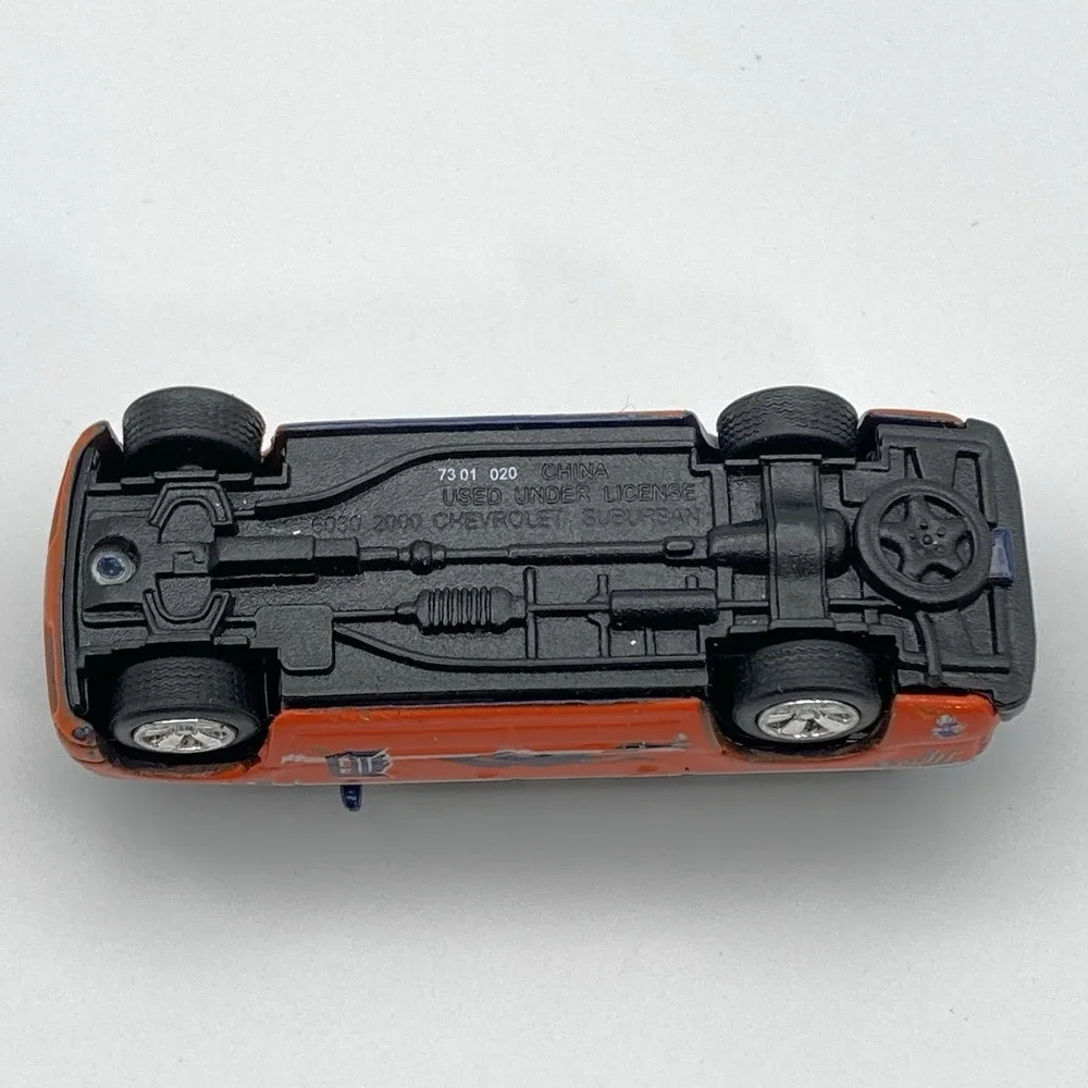 Motormax 2000 Chevy Suburban Detroit Tigers MLB Diecast Car 1:64 Scale 6030